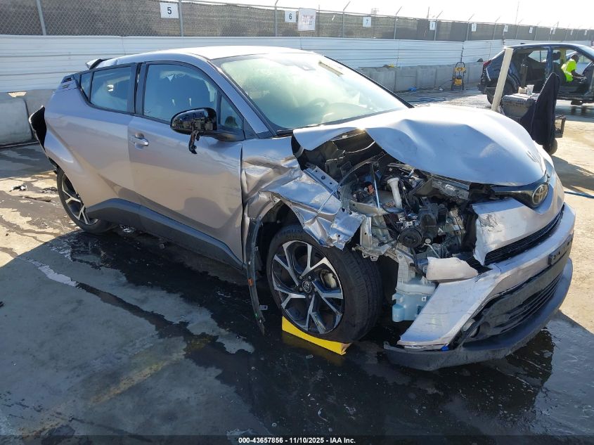 TOYOTA C-HR XLE PREMIUM