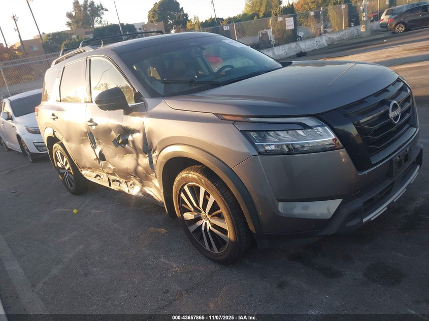 NISSAN PATHFINDER PLATINUM FWD