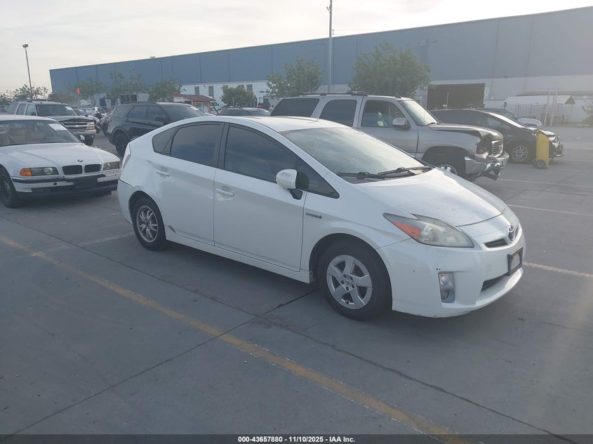 TOYOTA PRIUS THREE
