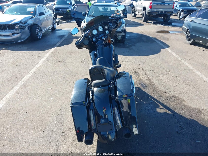 2013 Harley-Davidson Flhx Street Glide VIN: 1HD1KBM19DB666053 Lot: 43657892