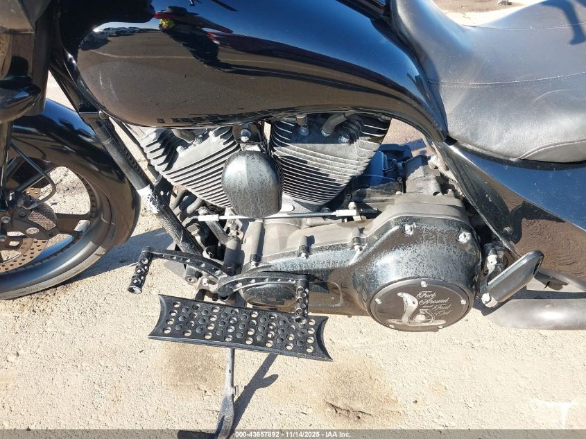 2013 Harley-Davidson Flhx Street Glide VIN: 1HD1KBM19DB666053 Lot: 43657892