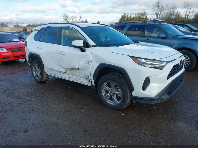 TOYOTA RAV4 XLE