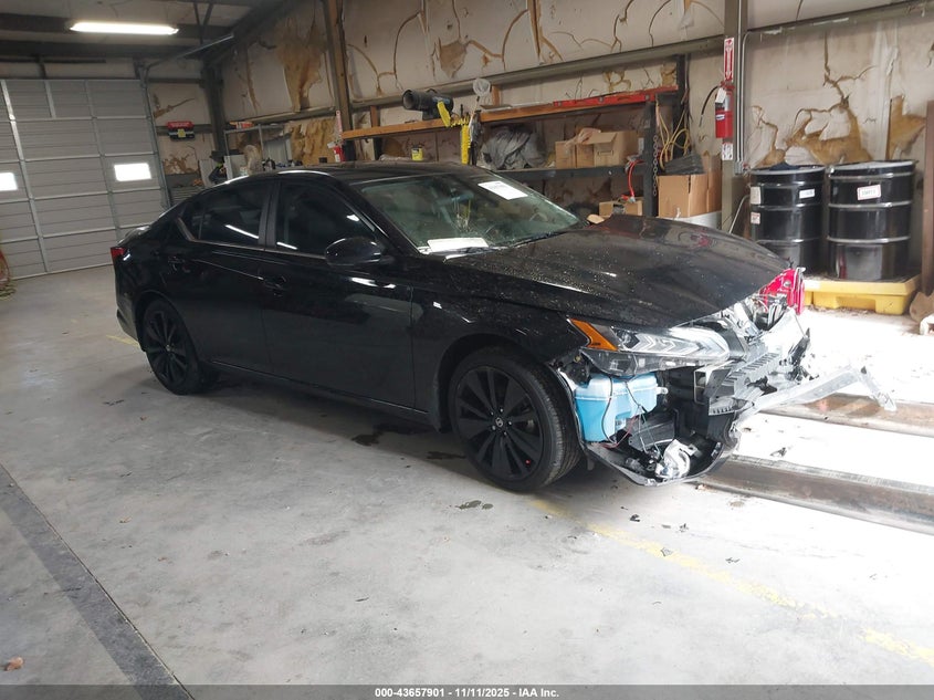 NISSAN ALTIMA SR FWD