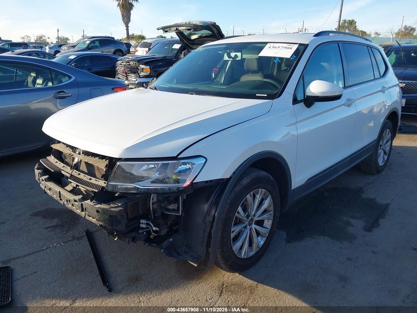 3VV1B7AXXLM104985 2020 VOLKSWAGEN TIGUAN photo no. 2