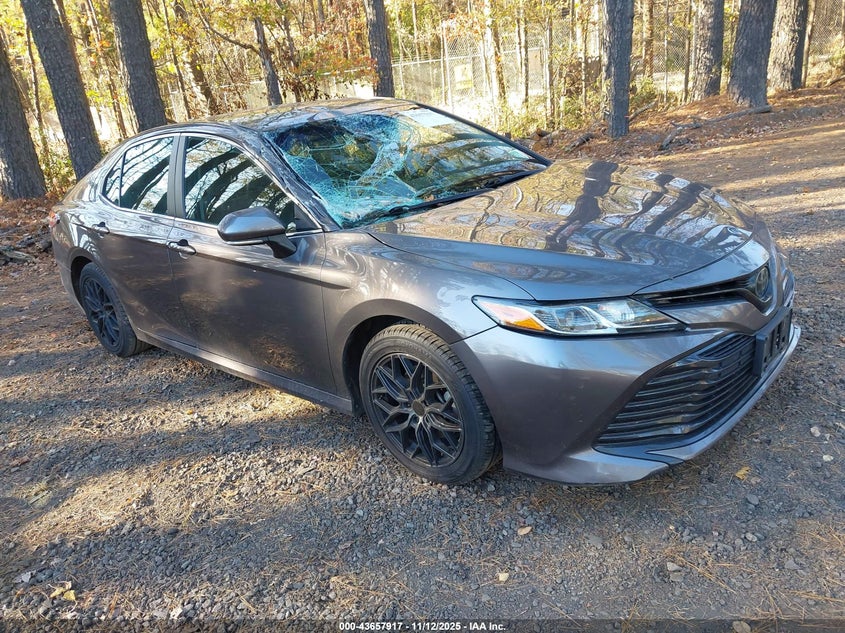 TOYOTA CAMRY LE