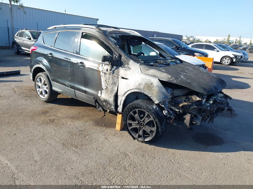 FORD ESCAPE TITANIUM