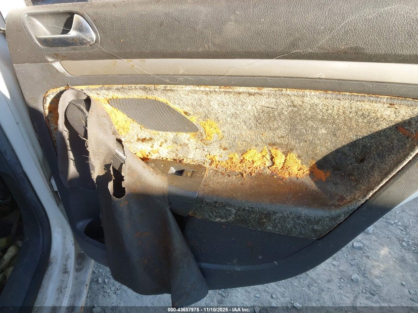 2007 Volkswagen Rabbit 4-Door VIN: WVWDS71K27W235706 Lot: 43657975