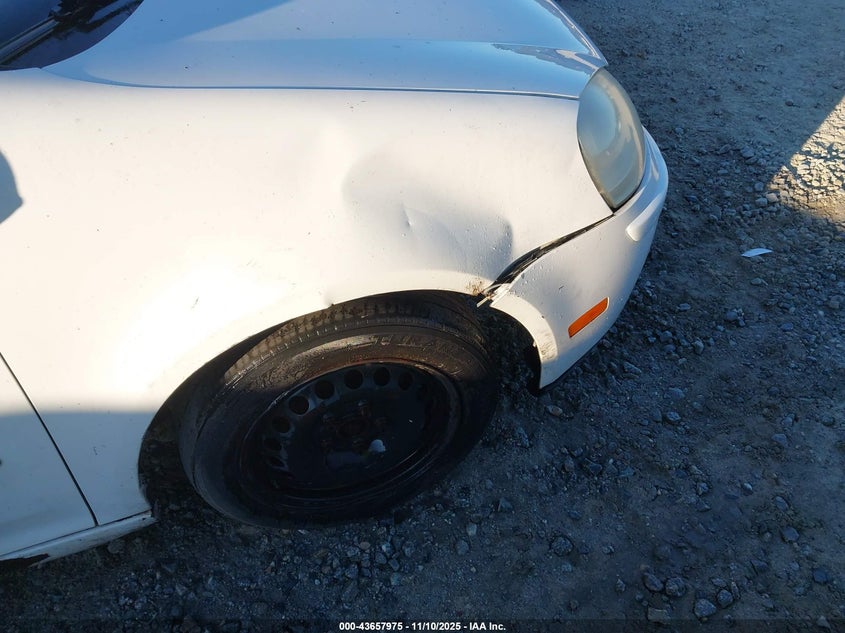 2007 Volkswagen Rabbit 4-Door VIN: WVWDS71K27W235706 Lot: 43657975