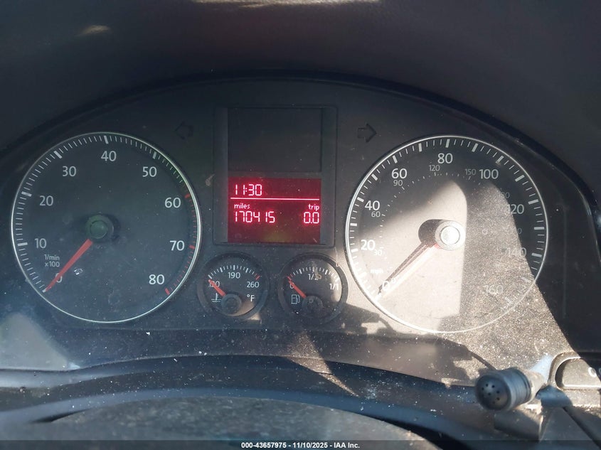 2007 Volkswagen Rabbit 4-Door VIN: WVWDS71K27W235706 Lot: 43657975