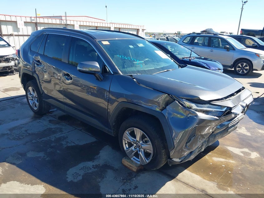 TOYOTA RAV4 XLE