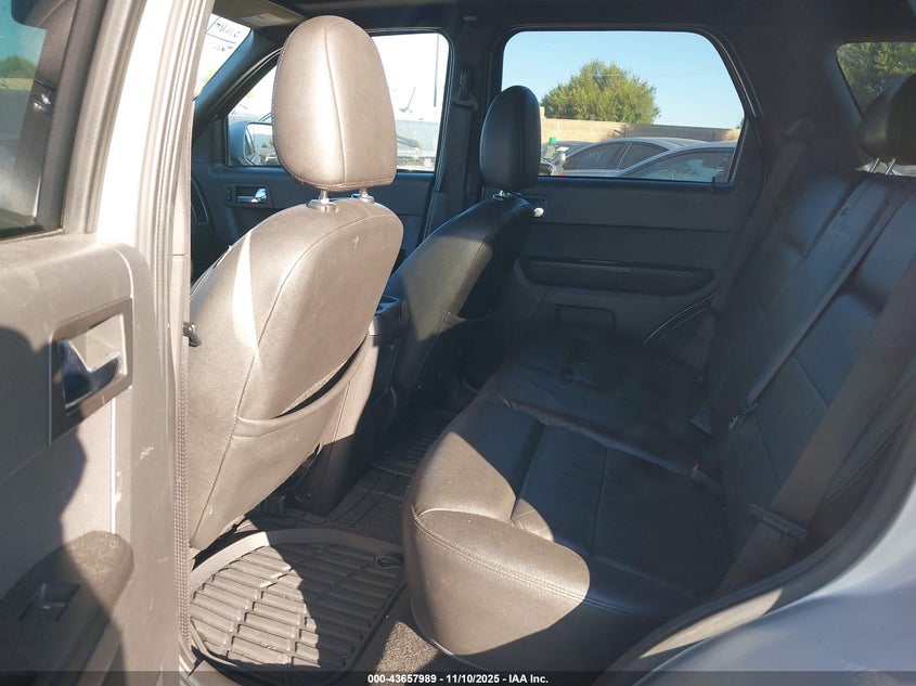 1FMCU04118KA03683 2008 FORD ESCAPE photo no. 8