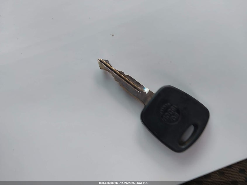 2002 Ford F-150 Lariat/Xl/Xlt VIN: 2FTRX07L52CB00657 Lot: 43658026