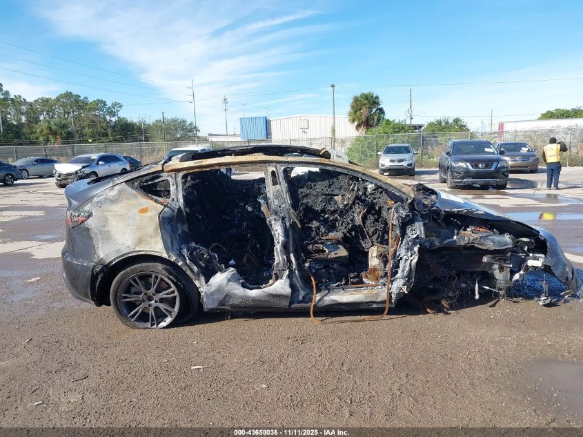 2025 Tesla Model Y Long Range Dual Motor Rear-Wheel Drive VIN: 7SAYGDED2SF262756 Lot: 43658036