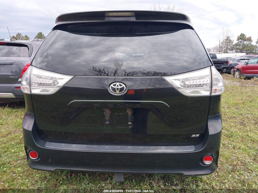 2013 TOYOTA SIENNA SE 8 PASSENGER 5TDXK3DC5DS310775