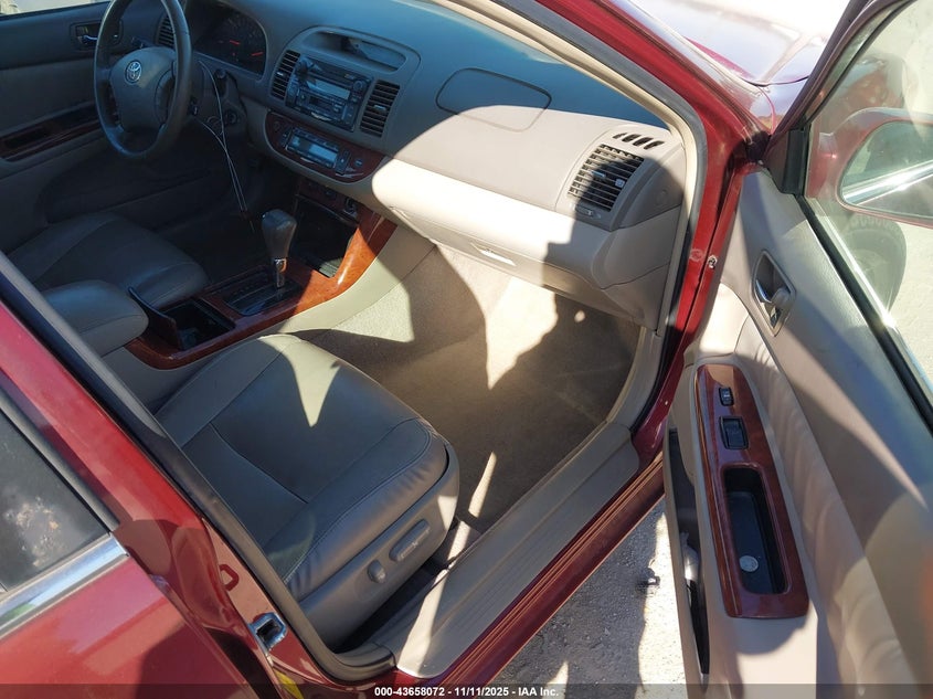 4T1BF30K85U109960 2005 TOYOTA CAMRY photo no. 5