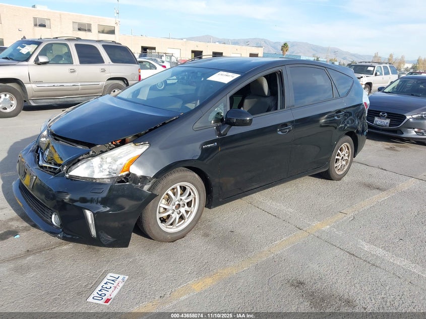 JTDZN3EU0EJ005710 2014 TOYOTA PRIUS V (+) photo no. 2