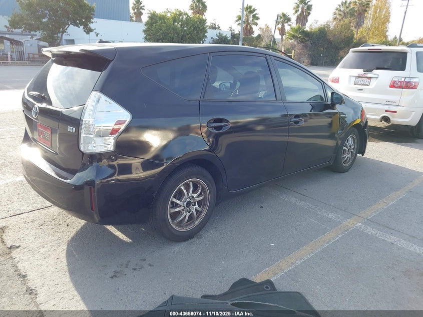 JTDZN3EU0EJ005710 2014 TOYOTA PRIUS V (+) photo no. 4
