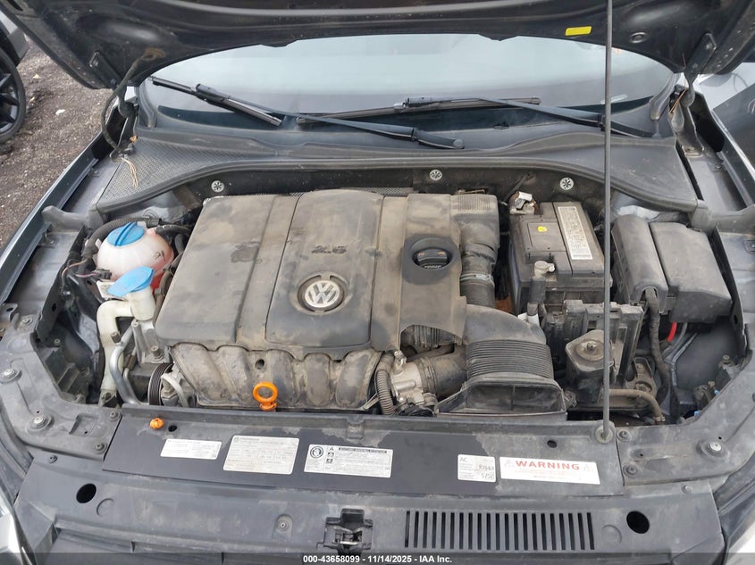 2013 Volkswagen Passat 2.5L Se VIN: 1VWBH7A39DC060217 Lot: 43658099