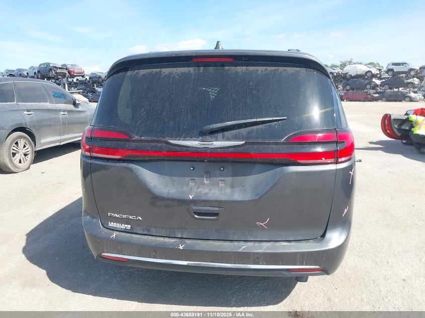 2022 Chrysler Pacifica Touring L VIN: 2C4RC1BG8NR109849 Lot: 43658191
