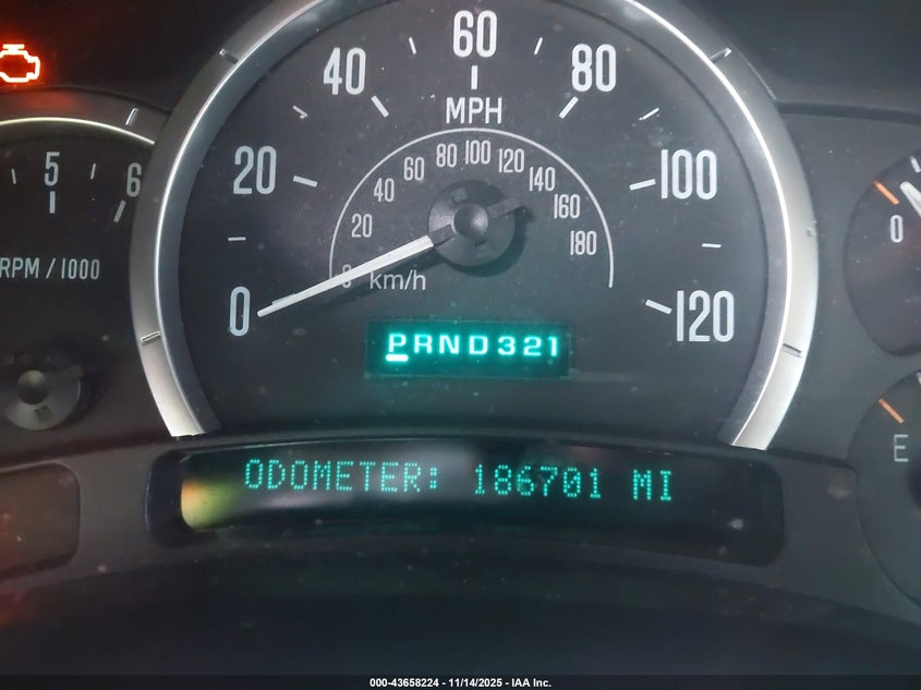 2004 Cadillac Escalade Standard VIN: 1GYEC63T34R290686 Lot: 43658224