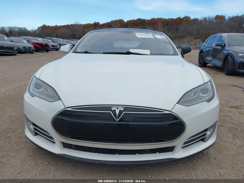 2012 Tesla Model S Performance/Signature Performance VIN: 5YJSA1DP0CFS01096 Lot: 43658310
