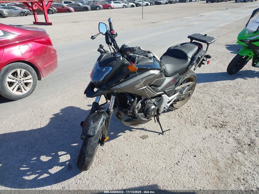 JH2RC900XLK200127 2020 HONDA NC photo no. 2