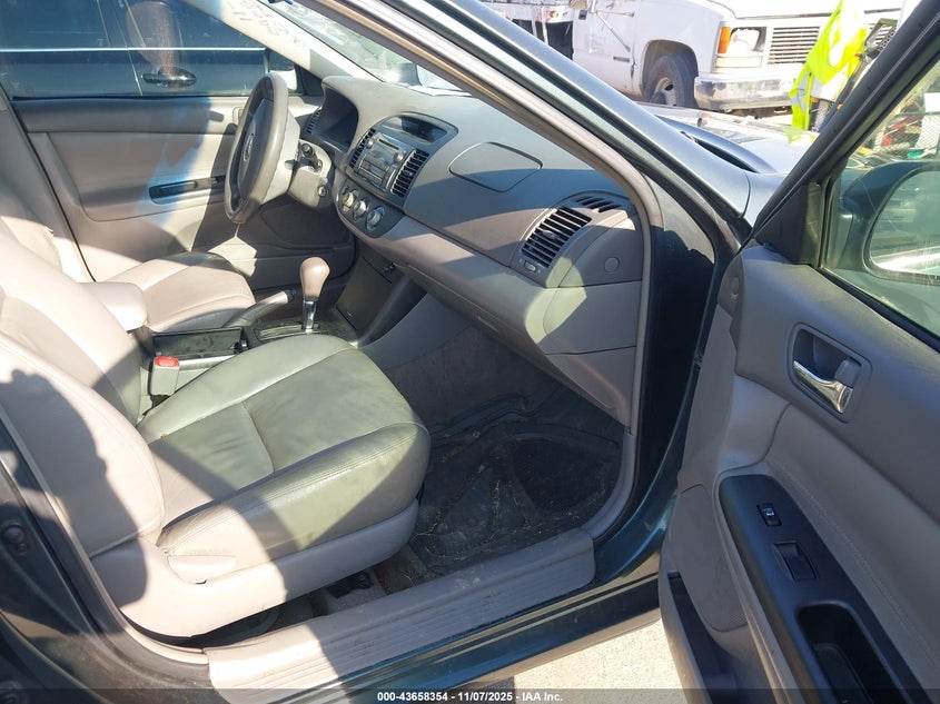 4T1BE32K65U090826 2005 TOYOTA CAMRY photo no. 5