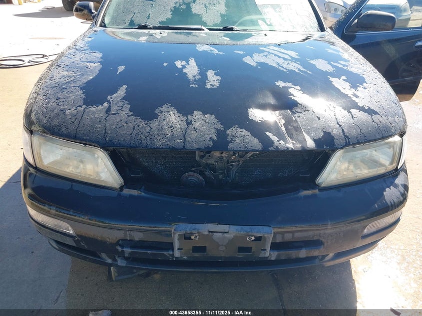 1998 Nissan Maxima Gle/Gxe/Se VIN: JN1CA21D8WM917392 Lot: 43658355