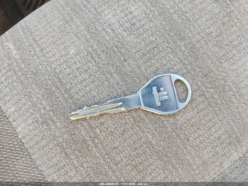 1998 Nissan Altima Gle/Gxe/Se/Xe VIN: 1N4DL01D3WC133813 Lot: 43658370