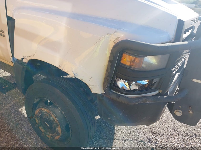 1HTKJPVM3KH827413 2019 CHEVROLET SILVERADO photo no. 16