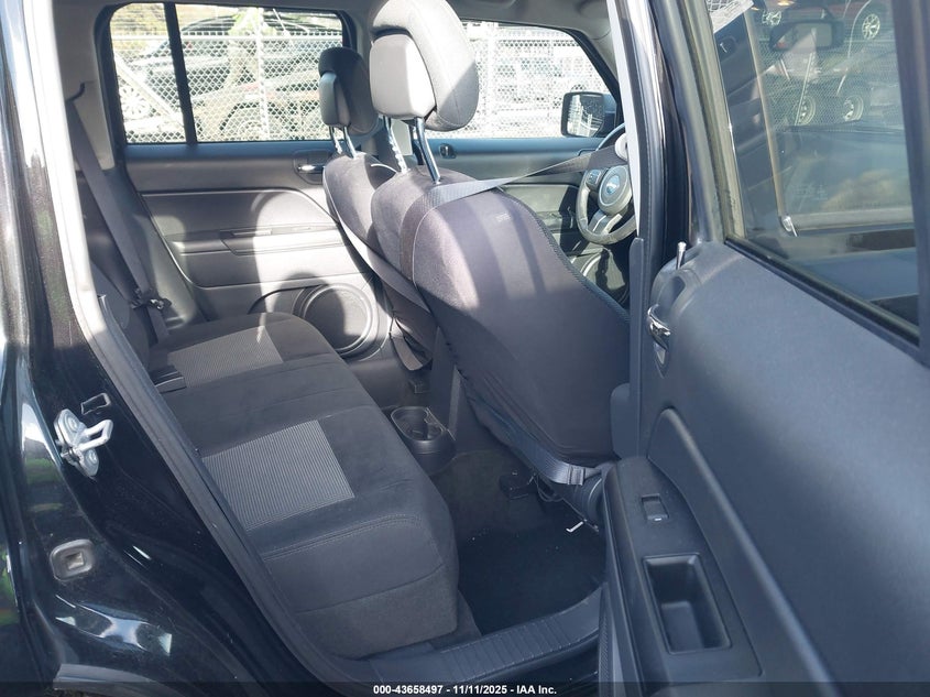 1C4NJRFB2GD595971 2016 JEEP LIBERTY (PATRIOT) photo no. 8
