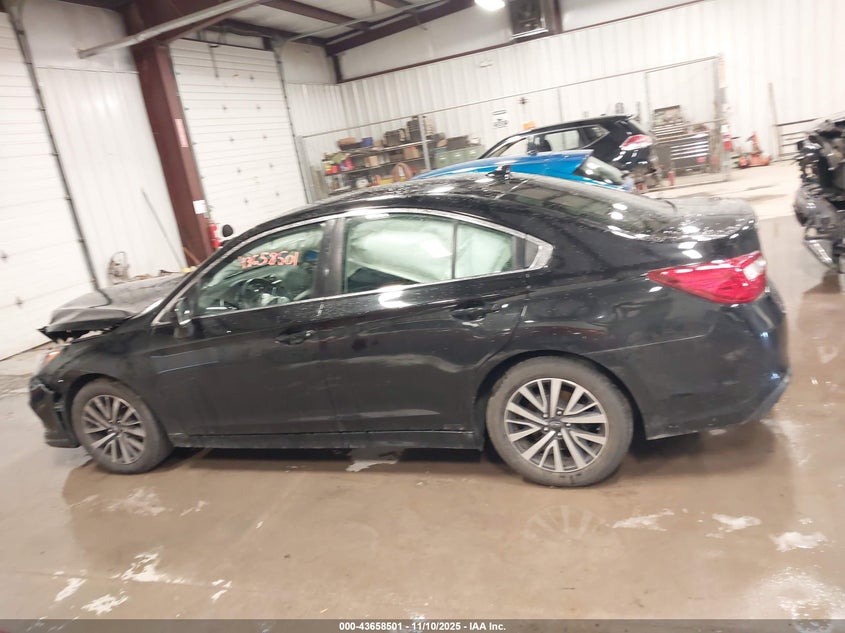 2018 Subaru Legacy 2.5I Premium VIN: 4S3BNAC6XJ3034611 Lot: 43658501