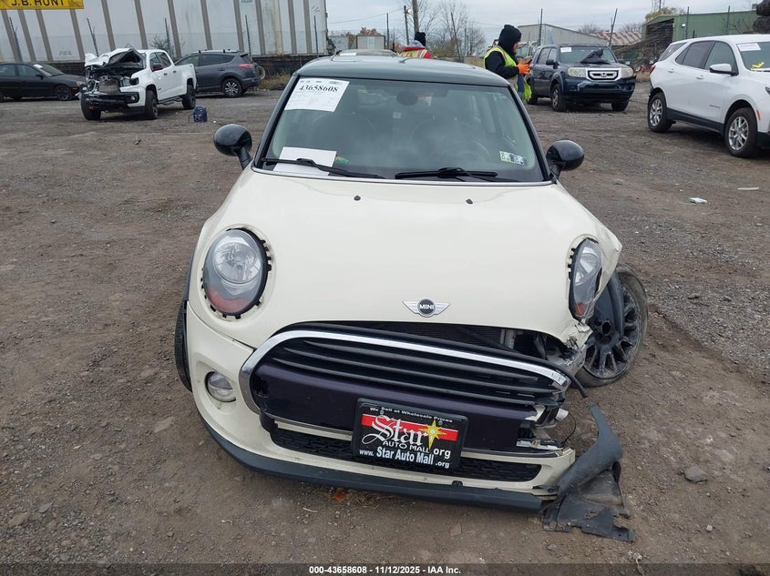 2018 Mini Hardtop Cooper/Oxford Edition VIN: WMWXP5C50J2G64223 Lot: 43658608