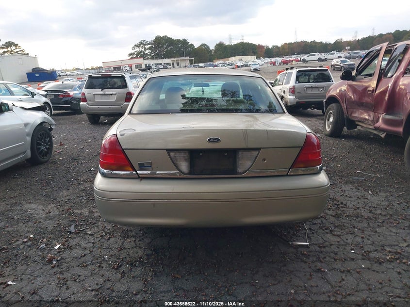 2003 Ford Crown Victoria Standard VIN: 2FAFP73W83X208718 Lot: 43658622