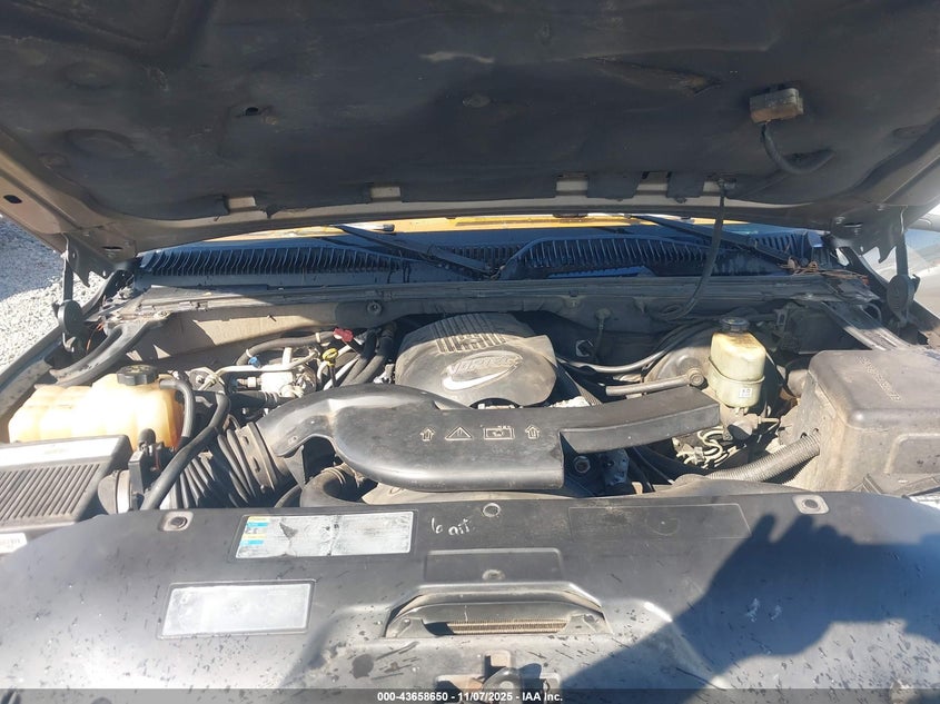 2002 Chevrolet Suburban 1500 Lt VIN: 1GNEC16Z62J116543 Lot: 43658650