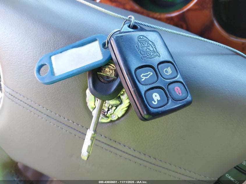 1998 Jaguar Xj8 Vanden Plas VIN: SAJKX6248WC842326 Lot: 43658651