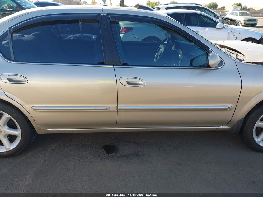 2000 Nissan Maxima Gle/Gxe/Se VIN: JN1CA31A0YT021835 Lot: 43658666