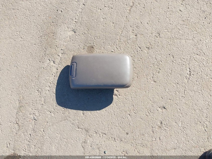 2000 Nissan Maxima Gle/Gxe/Se VIN: JN1CA31A0YT021835 Lot: 43658666