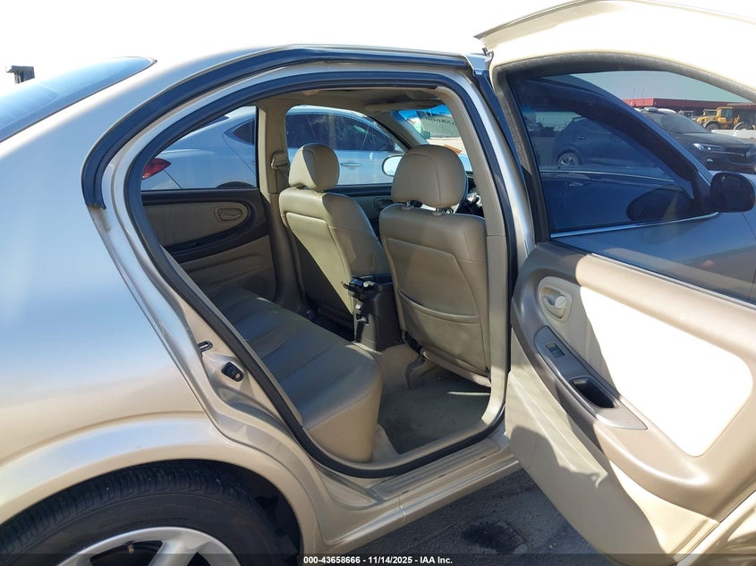 2000 Nissan Maxima Gle/Gxe/Se VIN: JN1CA31A0YT021835 Lot: 43658666