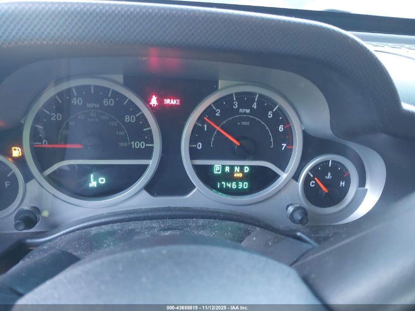 2007 Jeep Wrangler Unlimited Sahara VIN: 1J4GA59167L190667 Lot: 43658819