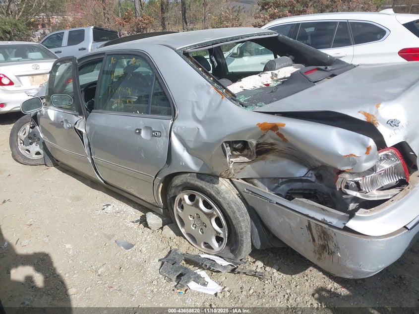 2000 Acura Rl 3.5 VIN: JH4KA9652YC014830 Lot: 43658820