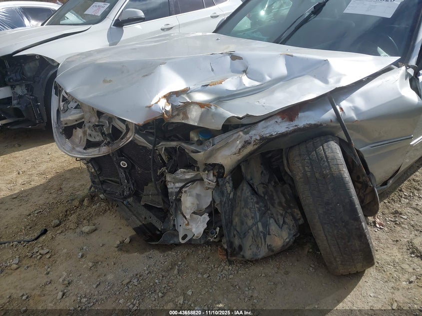 2000 Acura Rl 3.5 VIN: JH4KA9652YC014830 Lot: 43658820