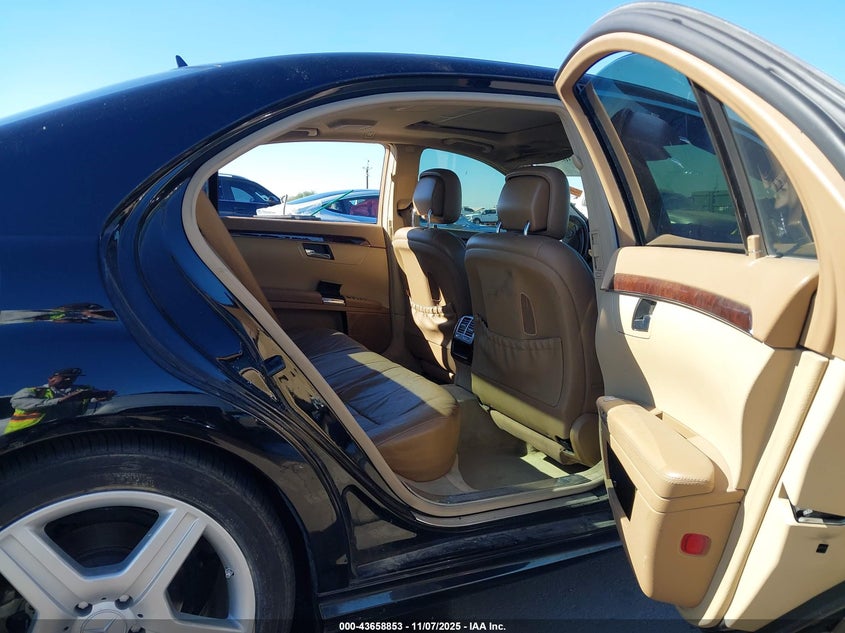 2007 Mercedes-Benz S 550 VIN: WDDNG71XX7A105306 Lot: 43658853