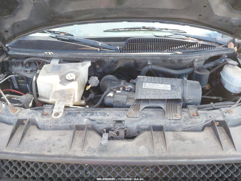 2007 Chevrolet Express Cutaway Work Van VIN: 1GBHG31U071100013 Lot: 43658890