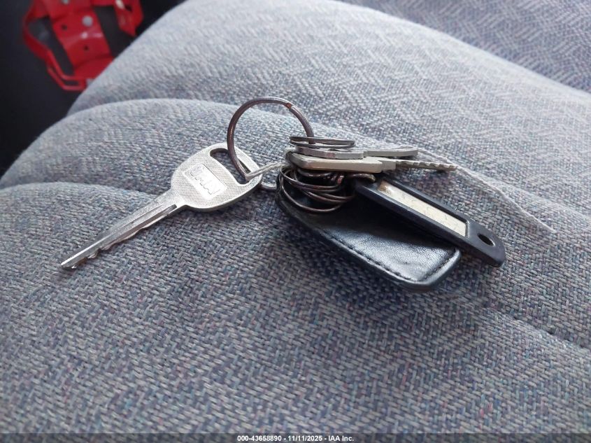 2007 Chevrolet Express Cutaway Work Van VIN: 1GBHG31U071100013 Lot: 43658890