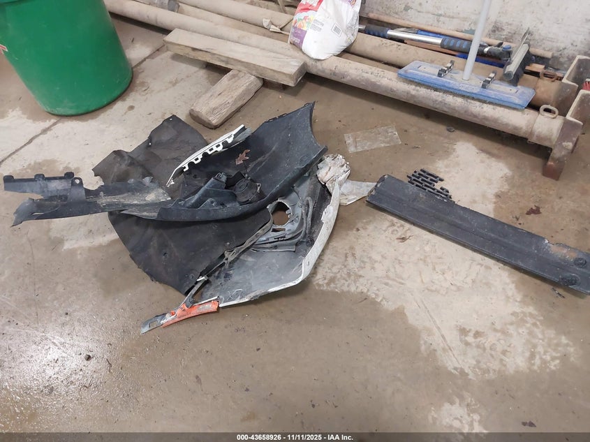 2018 Chrysler Pacifica Touring Plus VIN: 2C4RC1FG7JR128266 Lot: 43658926