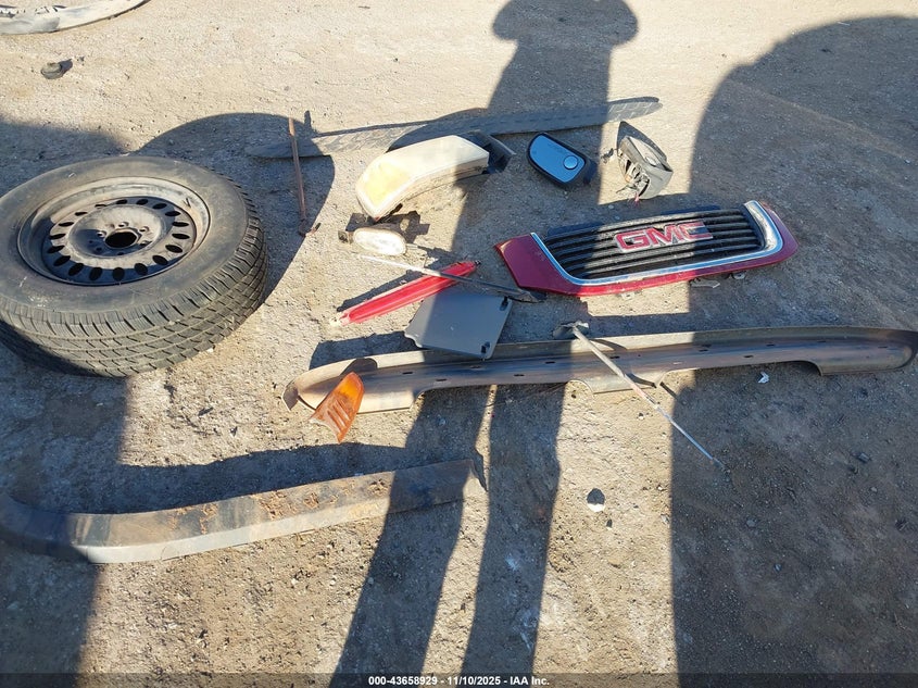 2003 GMC Envoy Slt VIN: 1GKDT13S432339952 Lot: 43658929