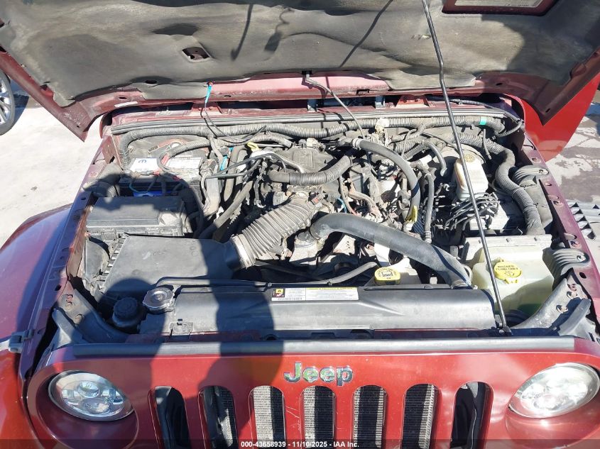 2008 Jeep Wrangler Unlimited Sahara VIN: 1J4GA59188L572412 Lot: 43658939