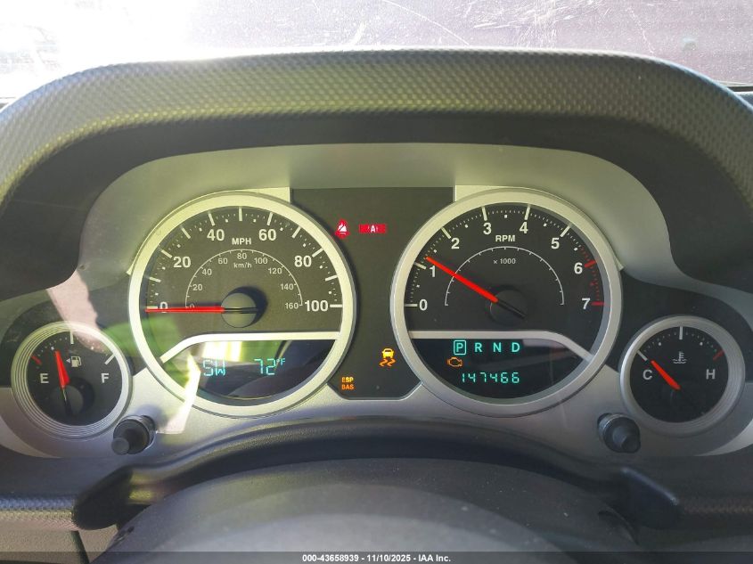 2008 Jeep Wrangler Unlimited Sahara VIN: 1J4GA59188L572412 Lot: 43658939