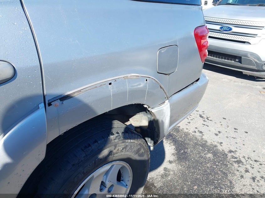 2004 Toyota Sequoia Sr5 V8 VIN: 5TDZT34AX4S207419 Lot: 43658952